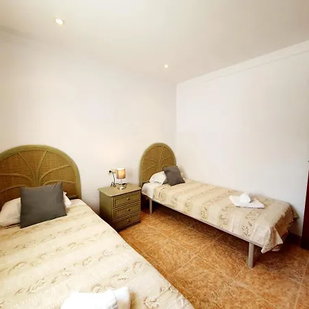 Luna Seafront Apartament Marbella